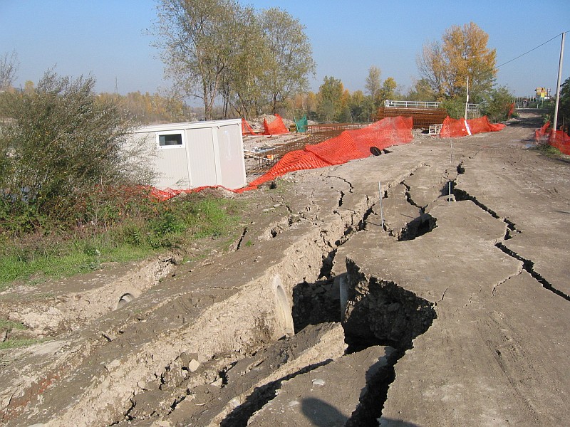 Foto 18 di 24