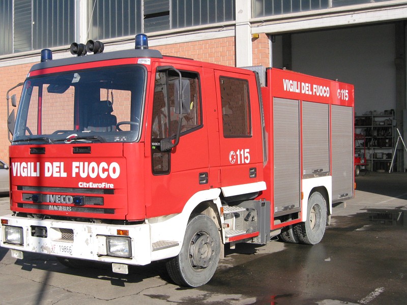 Foto 11 di 15