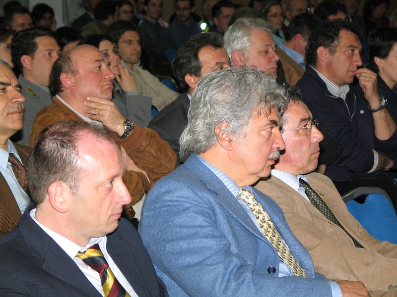 Foto 38 di 45