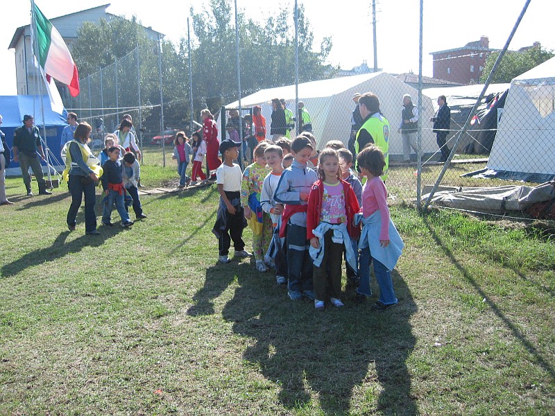 Foto 33 di 90