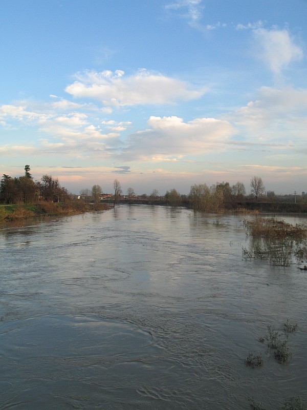 Foto 10 di 15