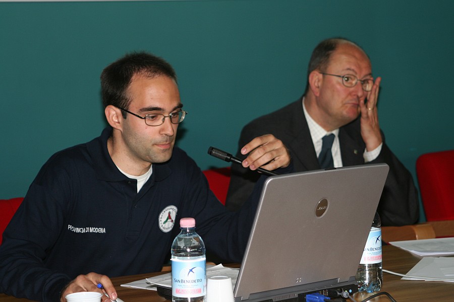 Foto 30 di 45