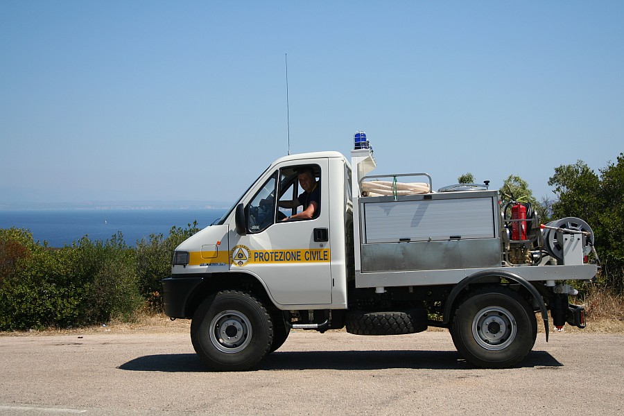 Foto 30 di 75
