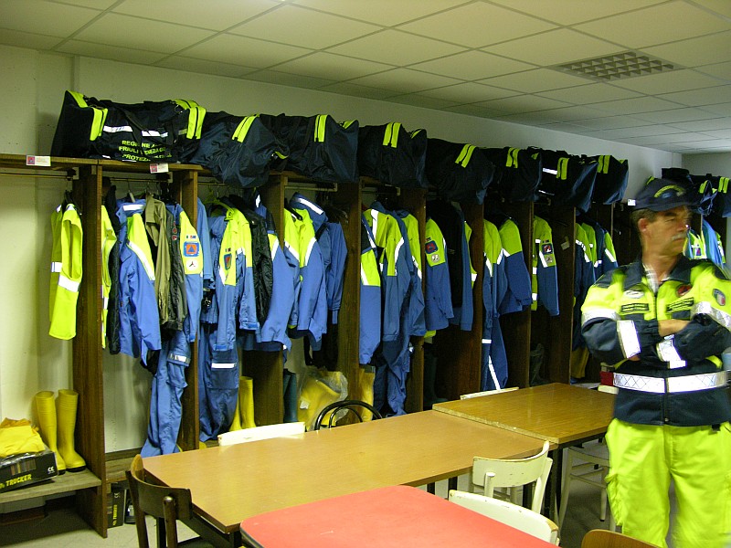 Foto 37 di 45
