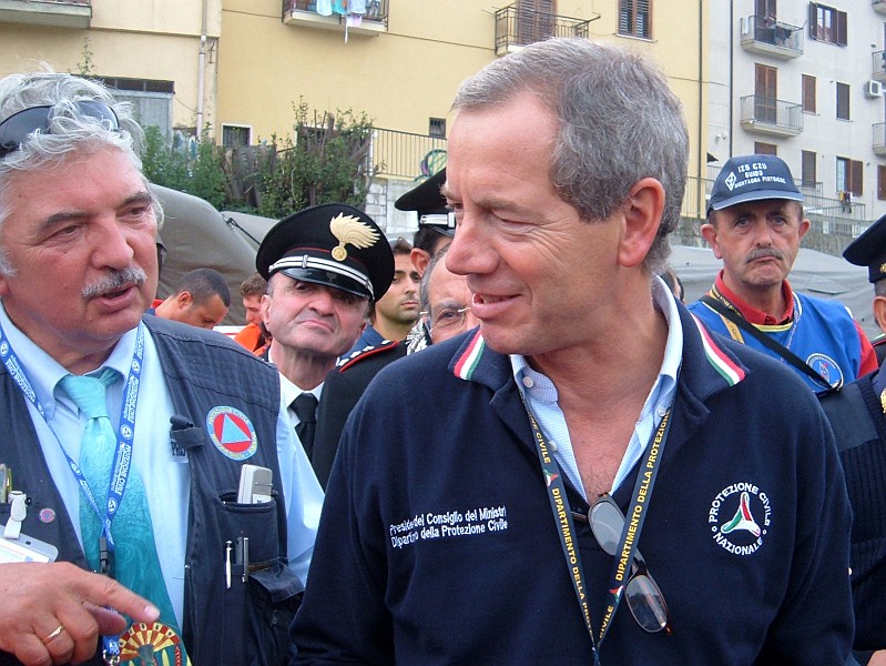 Foto 13 di 45