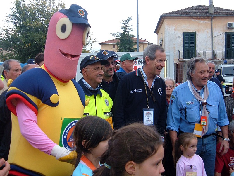 Foto 17 di 45