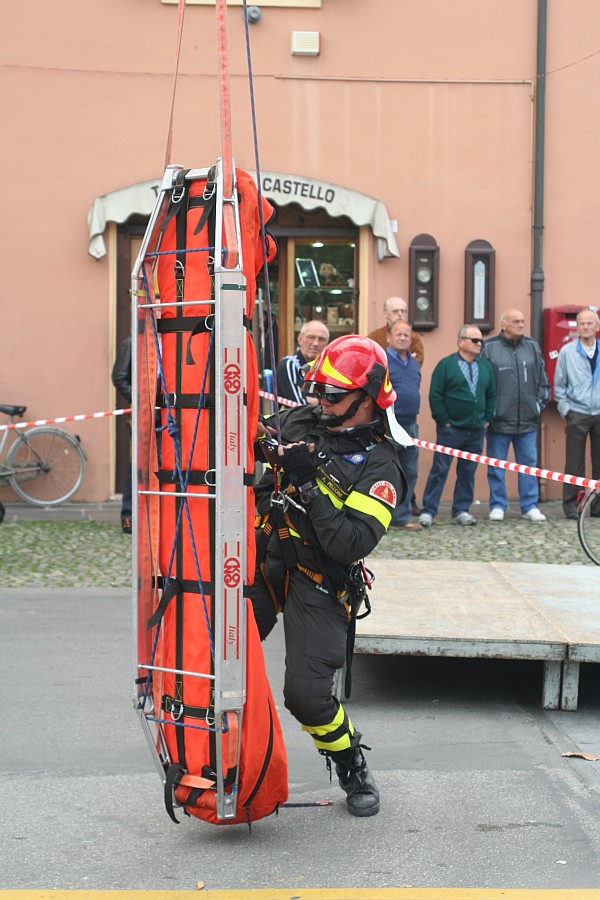 Foto 13 di 60