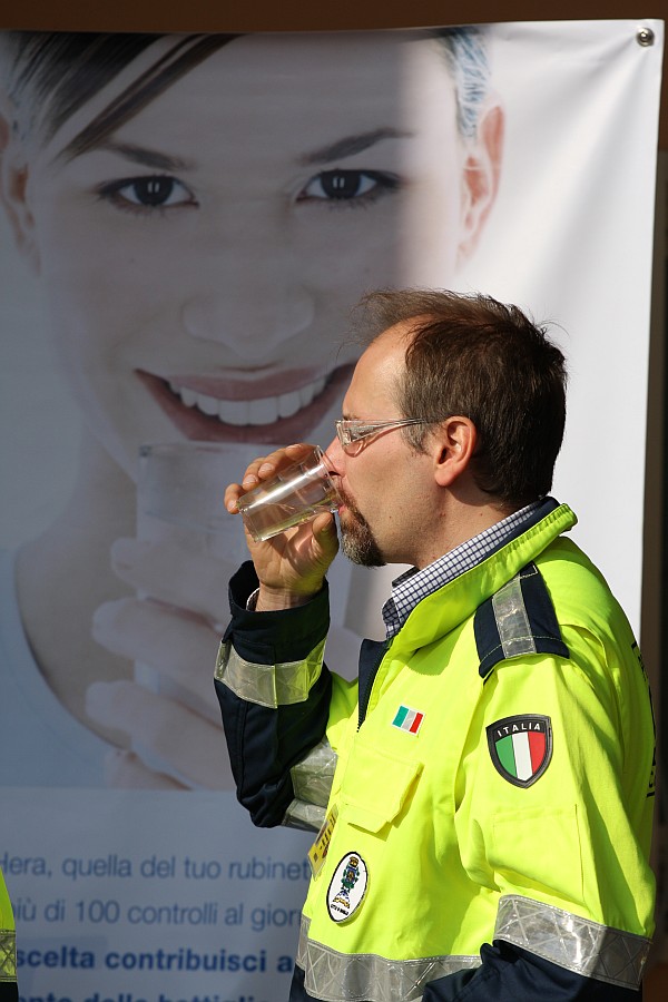 Foto 13 di 90
