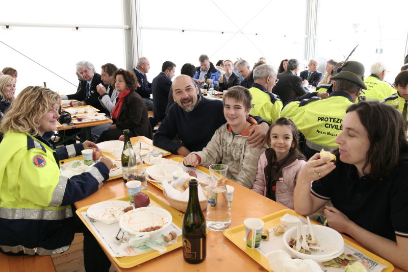 Foto 03 di 60