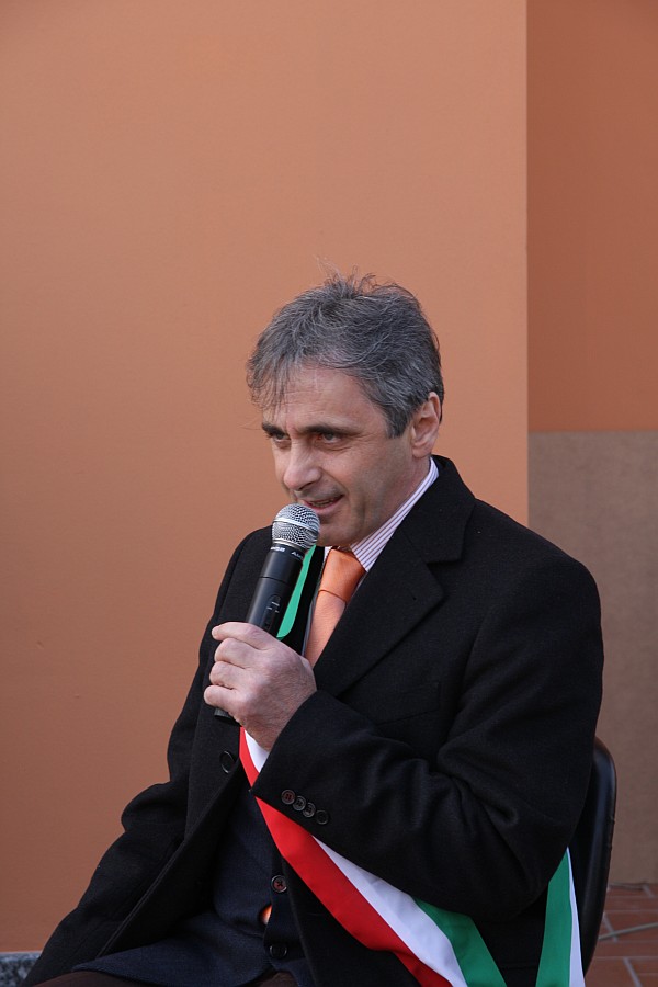 Foto 16 di 45