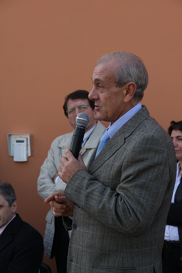 Foto 28 di 45