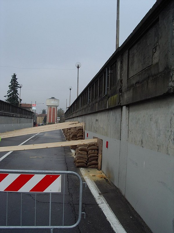 Foto 25 di 30