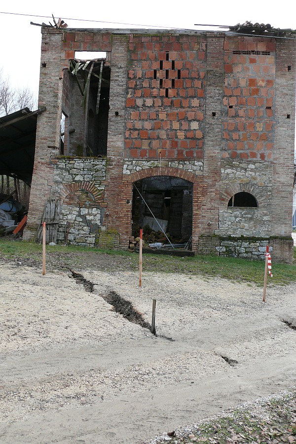 Foto 23 di 30