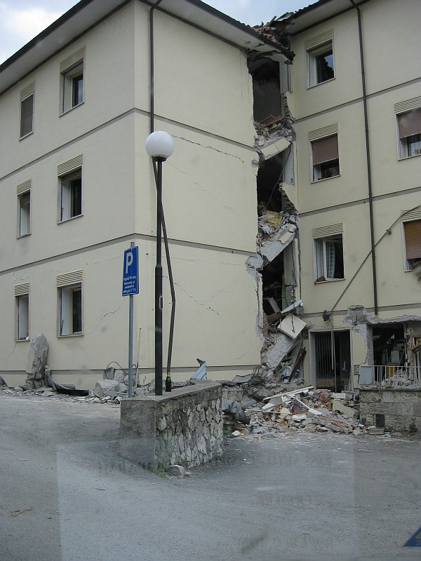 Foto 39 di 60