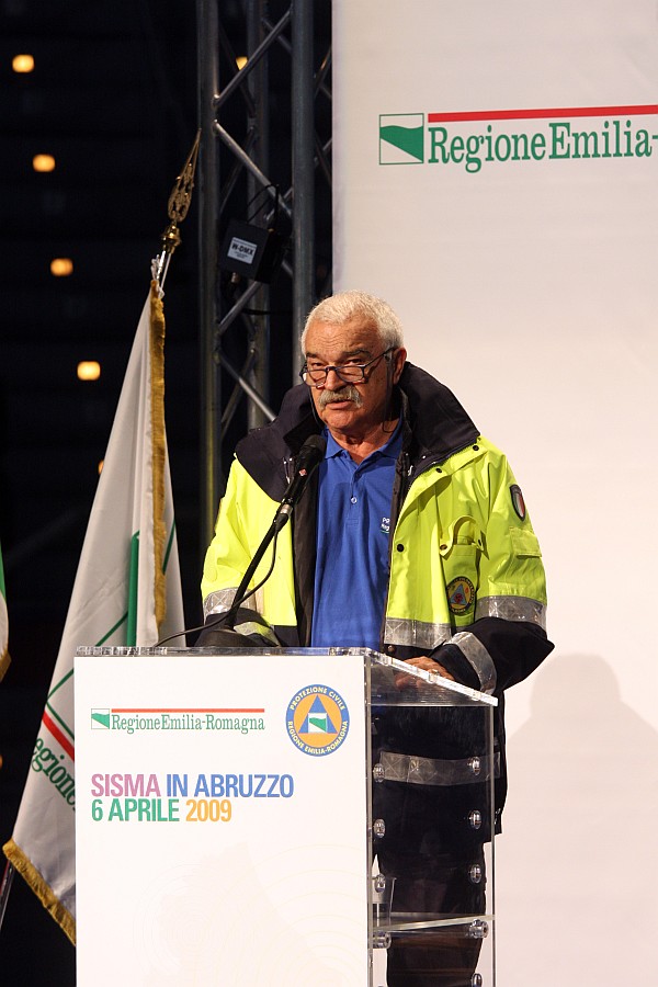 Foto 28 di 45