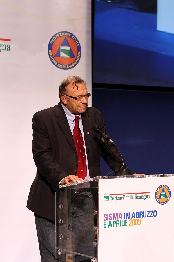Foto 41 di 45