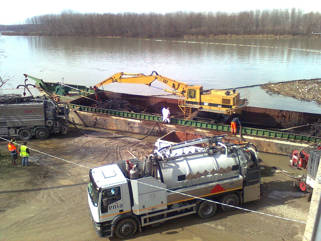 Foto 15 di 15