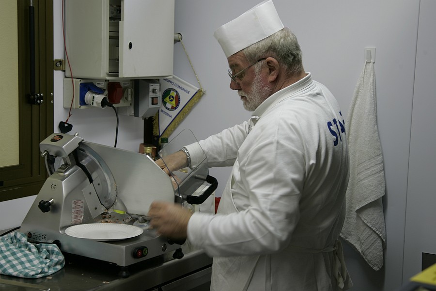 Foto 23 di 45