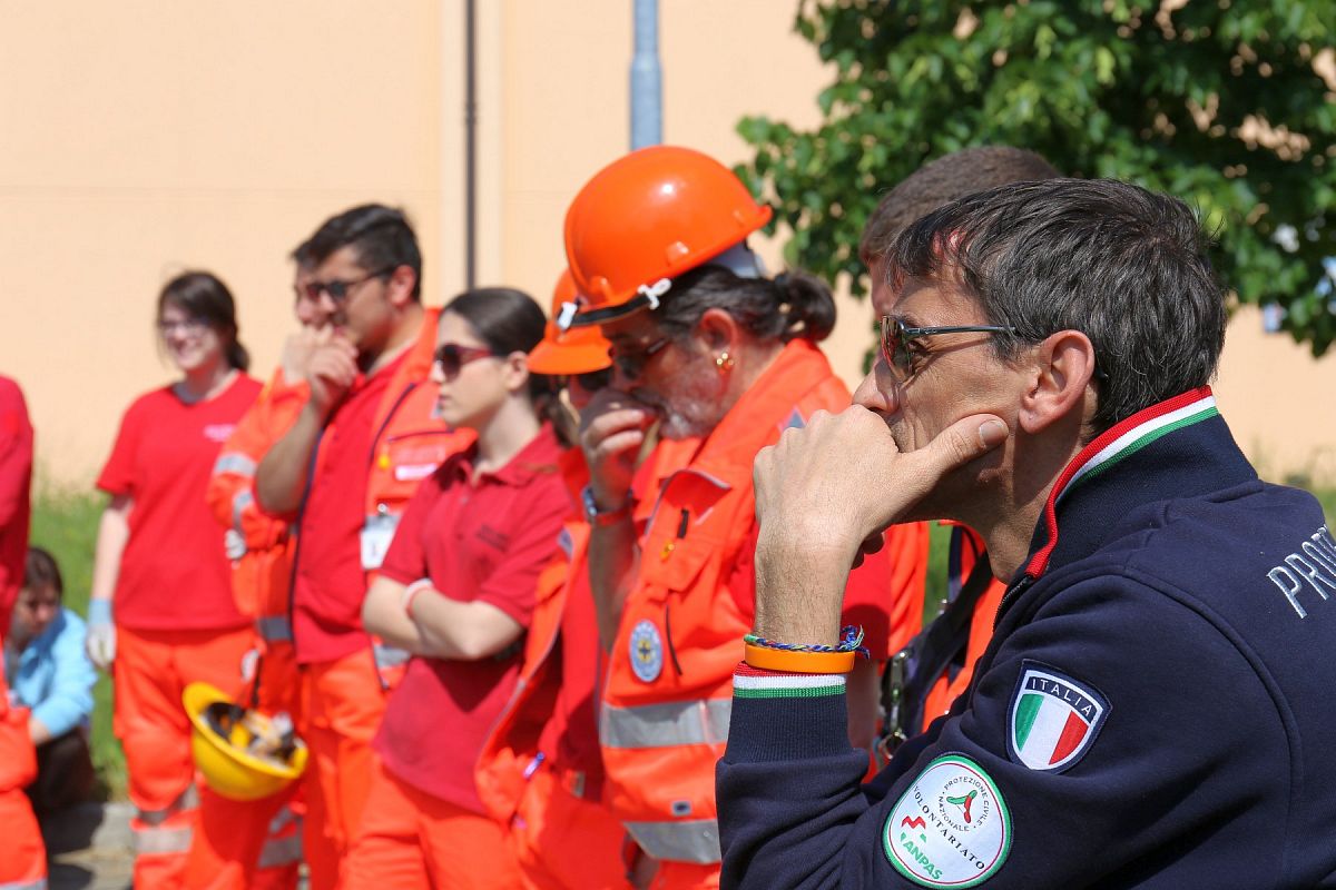 Foto 10 di 28