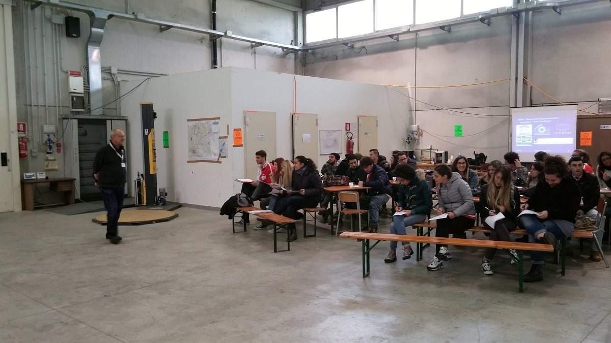 Foto 06 di 16