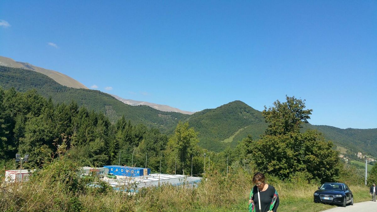 Foto 14 di 27