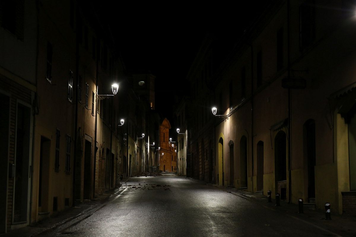 Foto 36 di 57