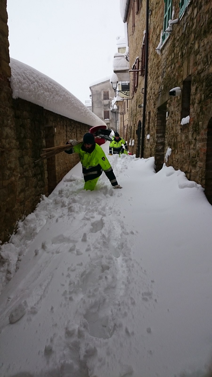 Foto 21 di 24
