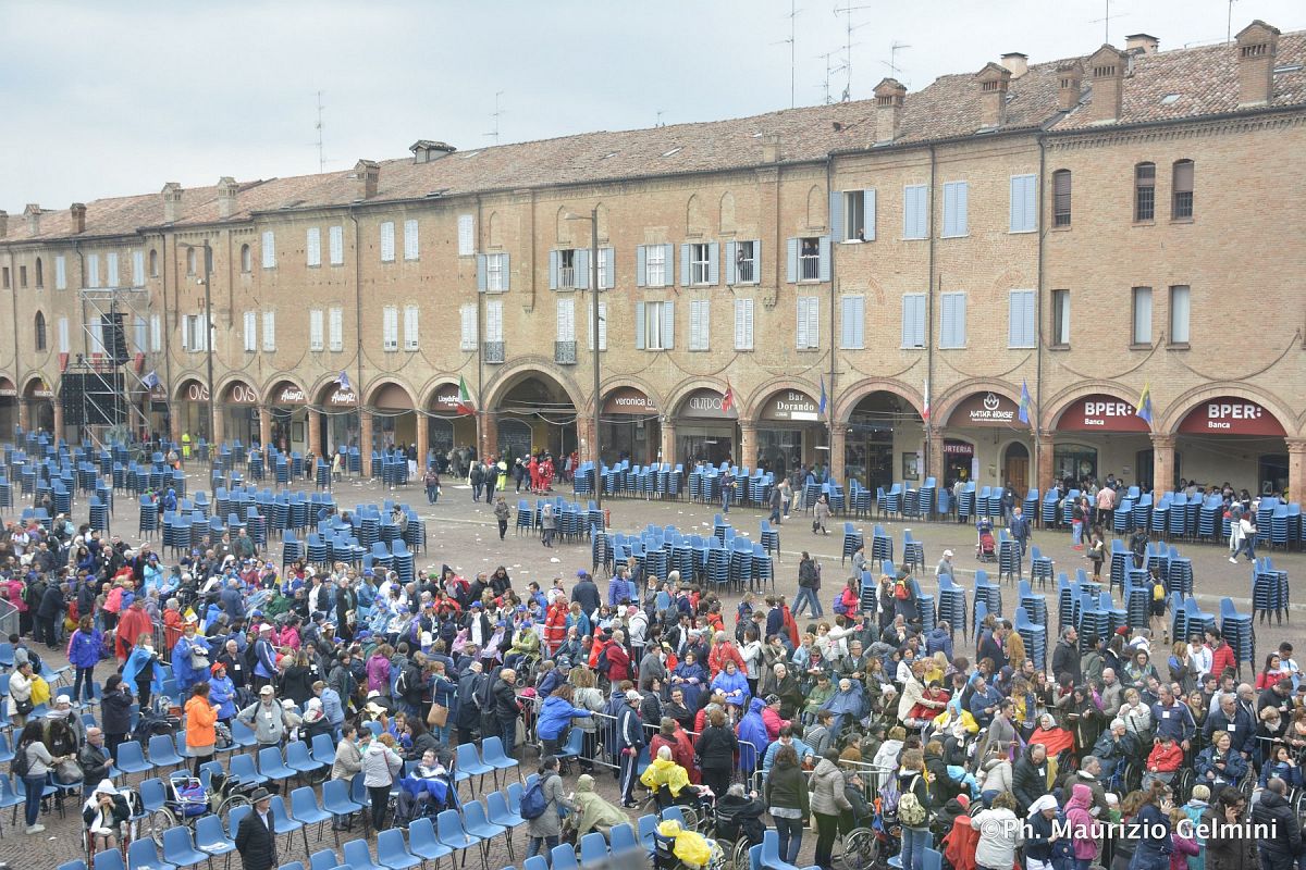 Foto 66 di 96