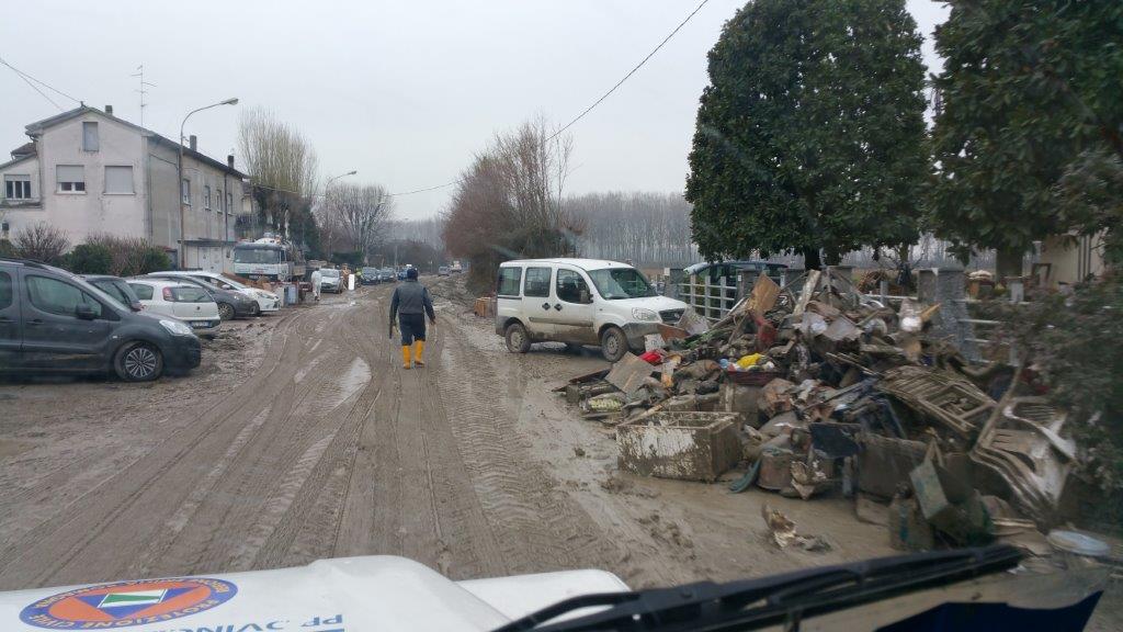 Foto 21 di 33