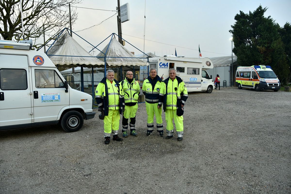 Foto 17 di 40